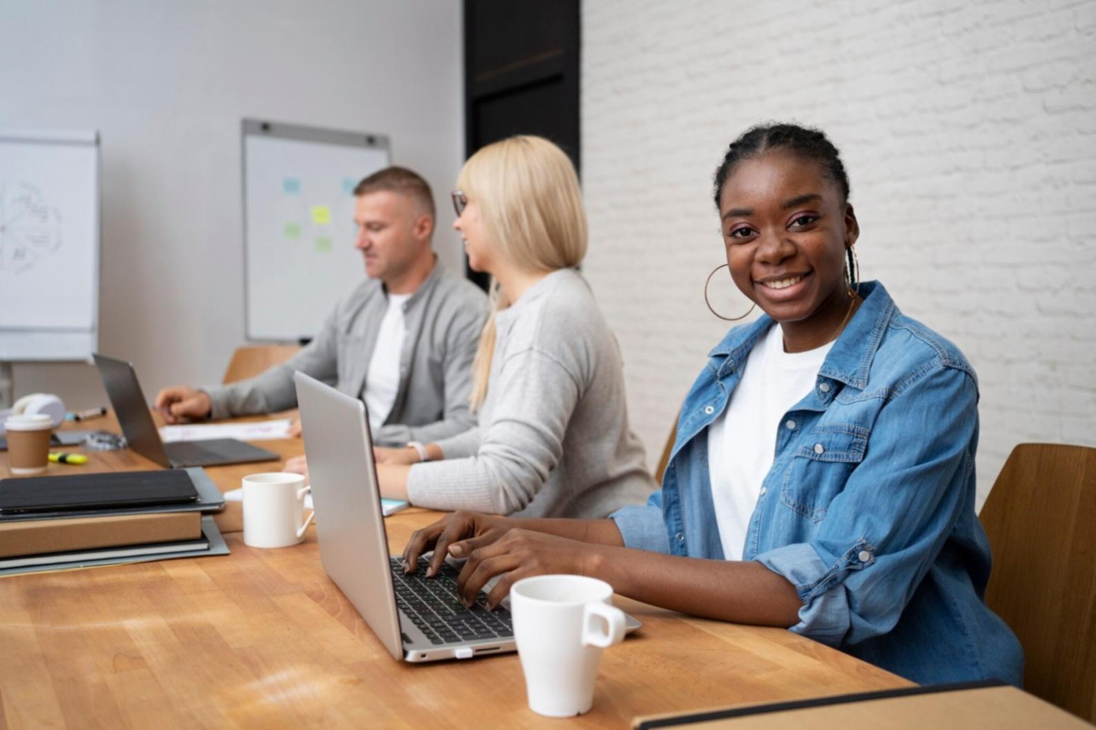 Detaillierte Finanzberichte und Auswertungen