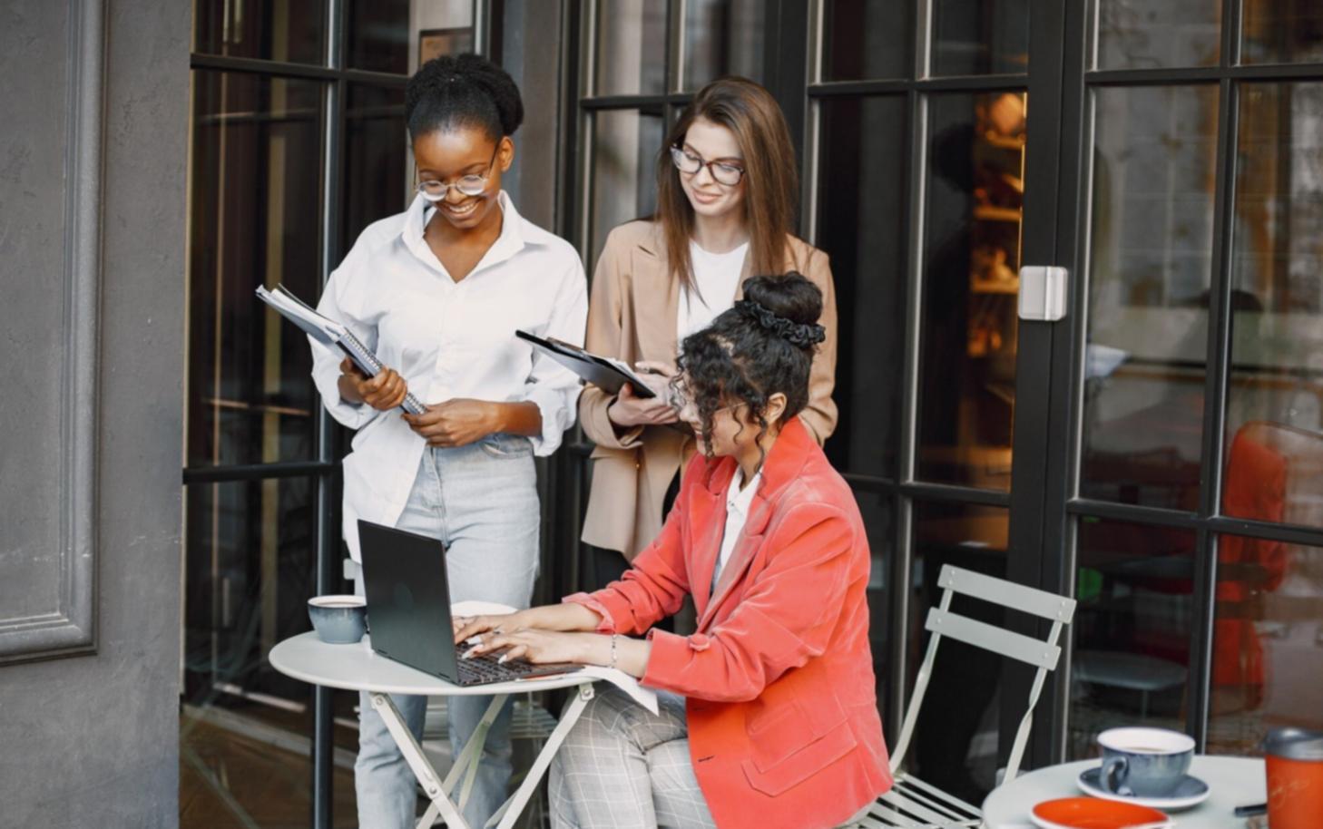Dashboard mit Echtzeit-Finanzübersicht